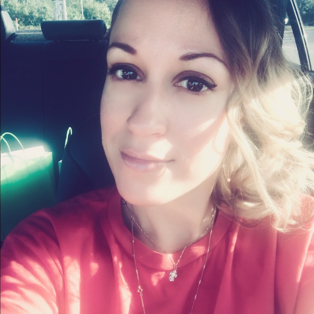 Meet your Posher, Linny